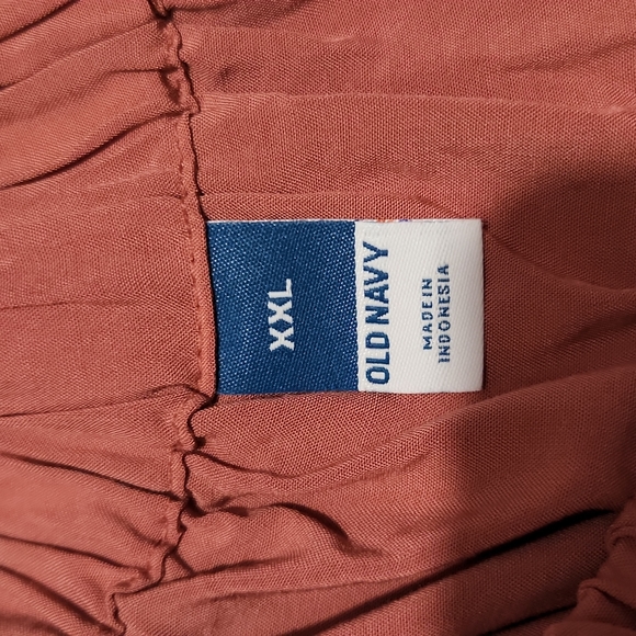 Old navy nwt tank - Picture 3 of 4